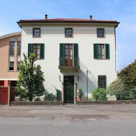 브레셀로 La Sosta Fuori Stazione B&B 외부 사진