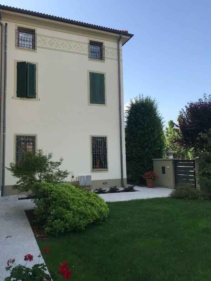 브레셀로 La Sosta Fuori Stazione B&B 외부 사진